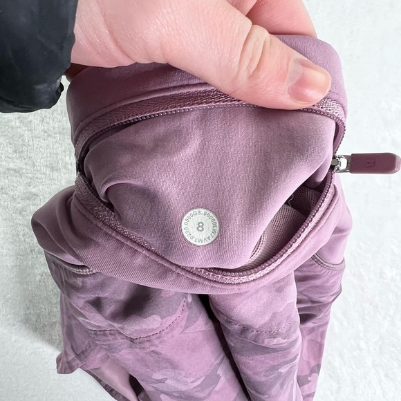 Lululemon Short - 8 - Picture 6 of 6